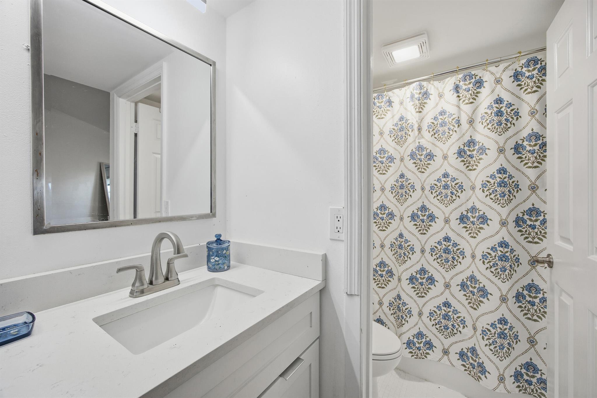 153 Seabreeze Cir Cir Jupiter, FL 33477