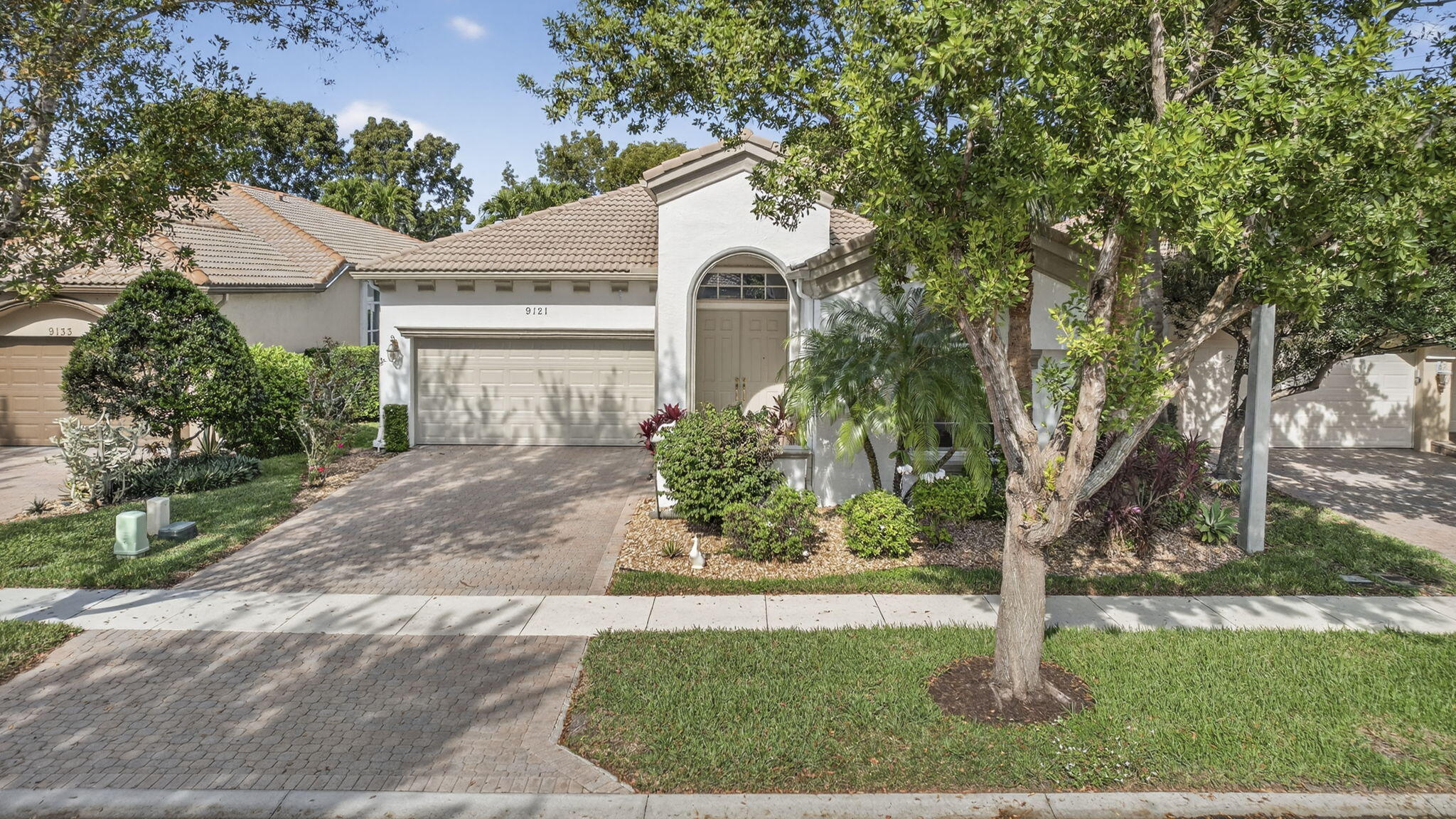 9121 Via Elegante Wellington, FL 33411