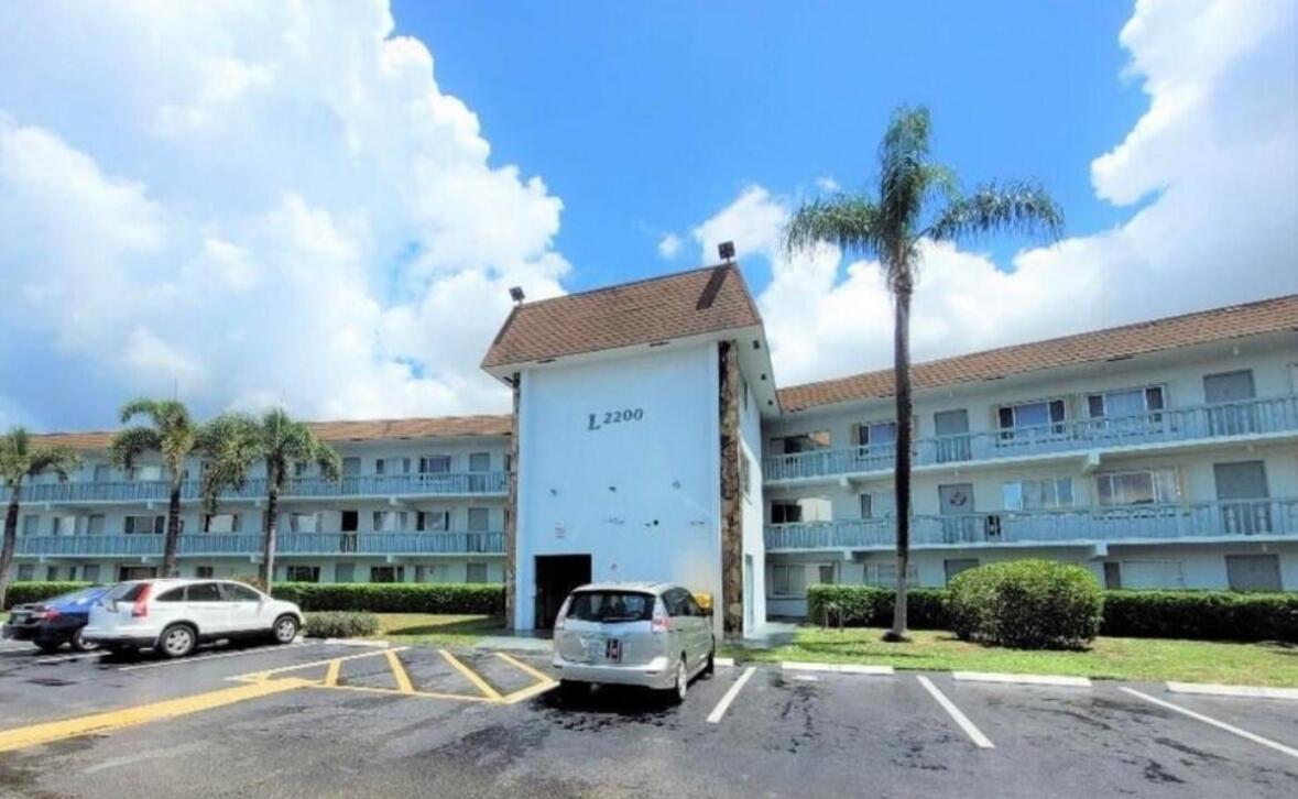 2200 Springdale Blvd #111