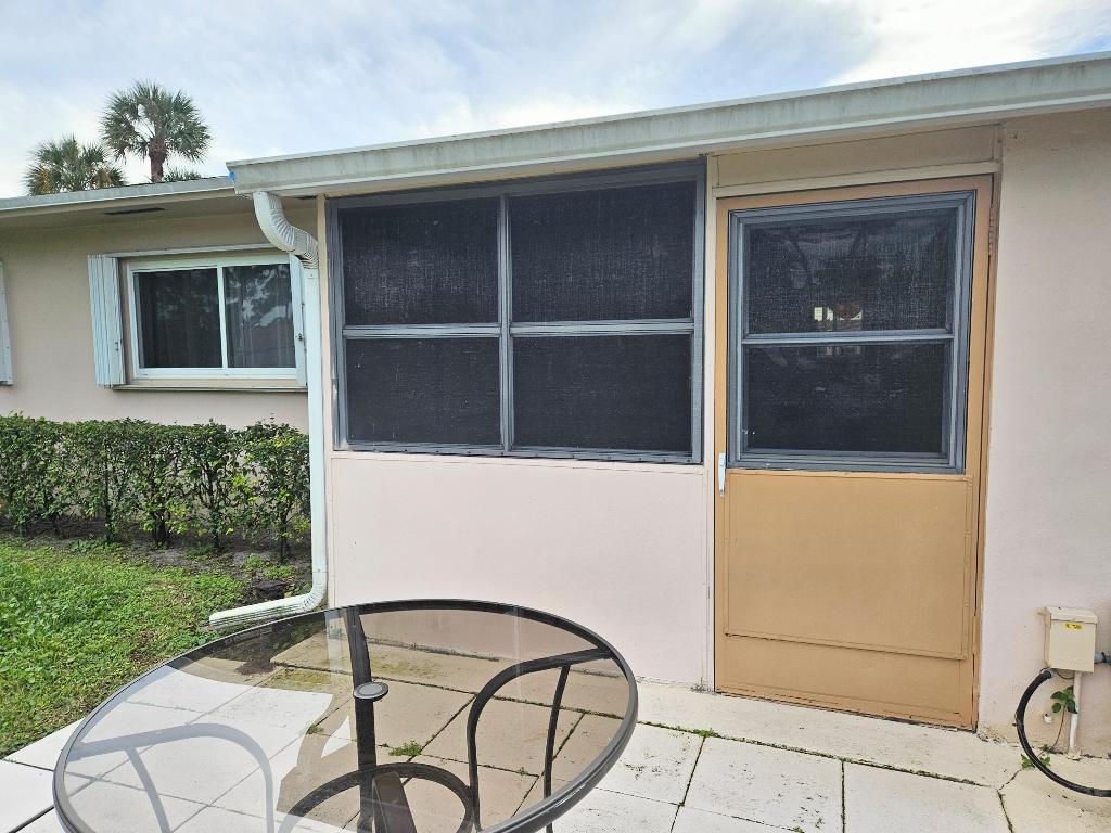 2520 Dudley Dr #J West Palm Beach, FL 33415