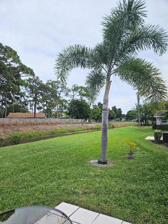 2520 Dudley Dr #J West Palm Beach, FL 33415