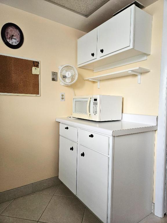 2520 Dudley Dr #J West Palm Beach, FL 33415