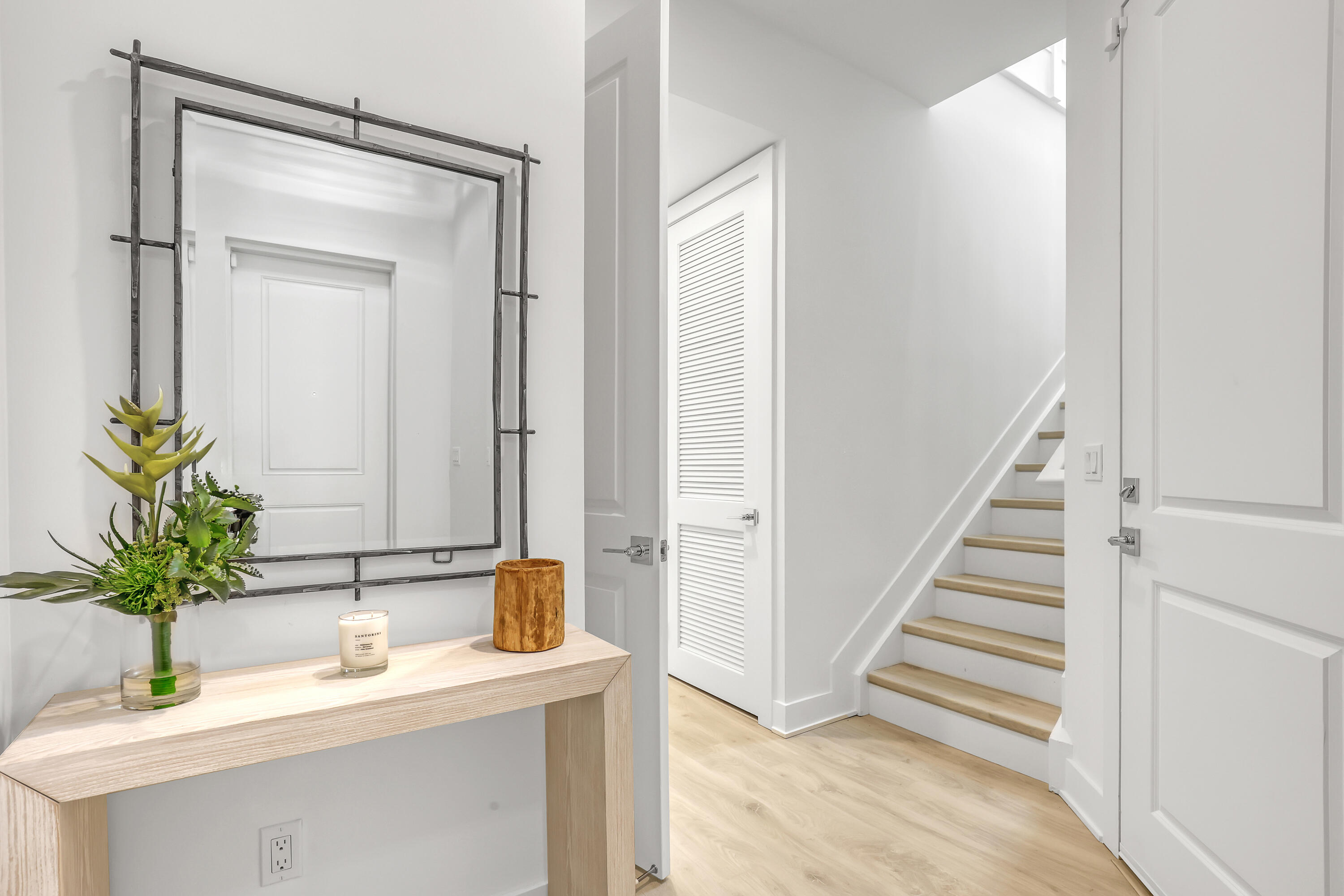 113 Royal Palm Tequesta, FL 33469