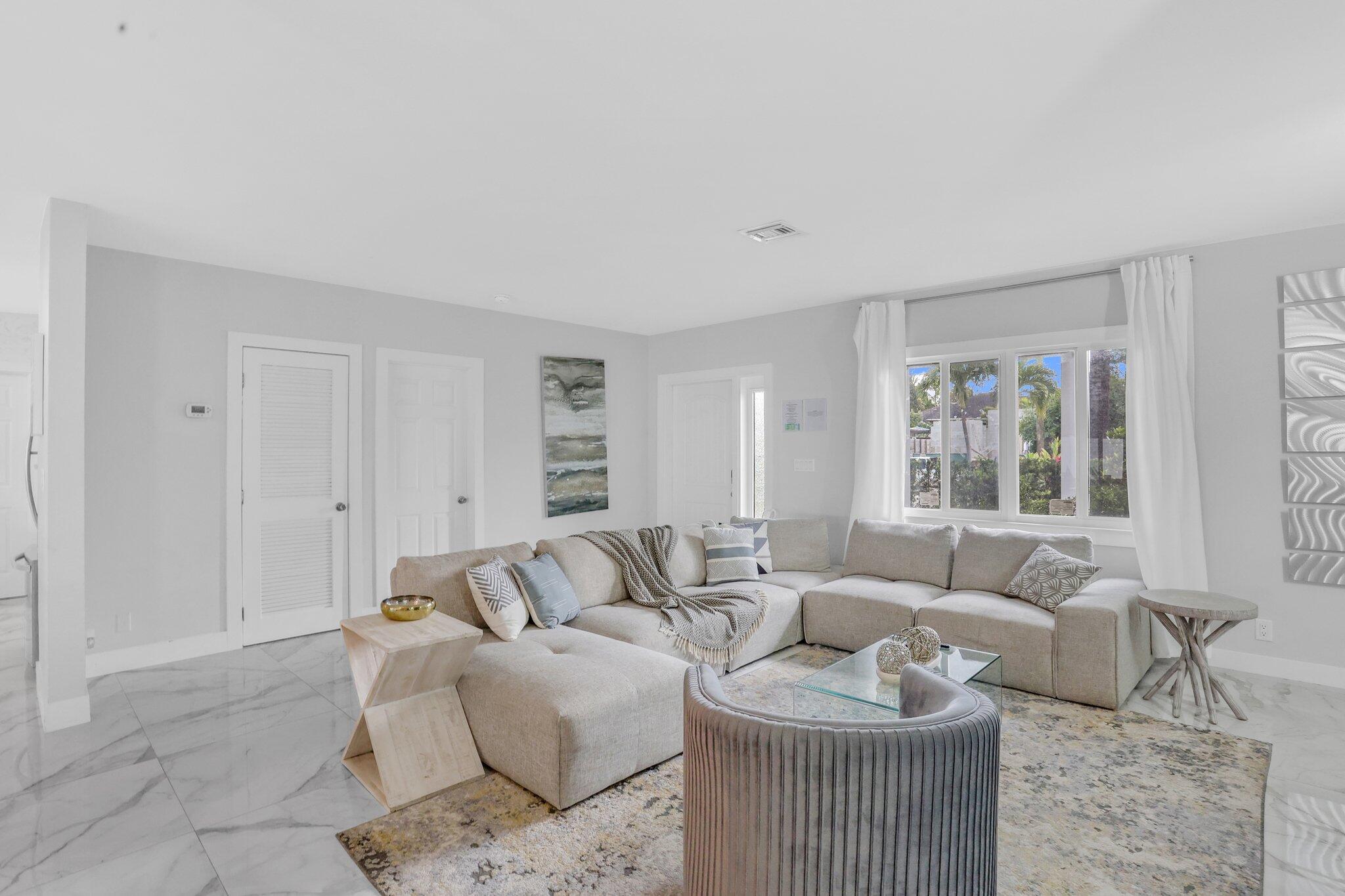3025 Center Fort Lauderdale, FL 33308
