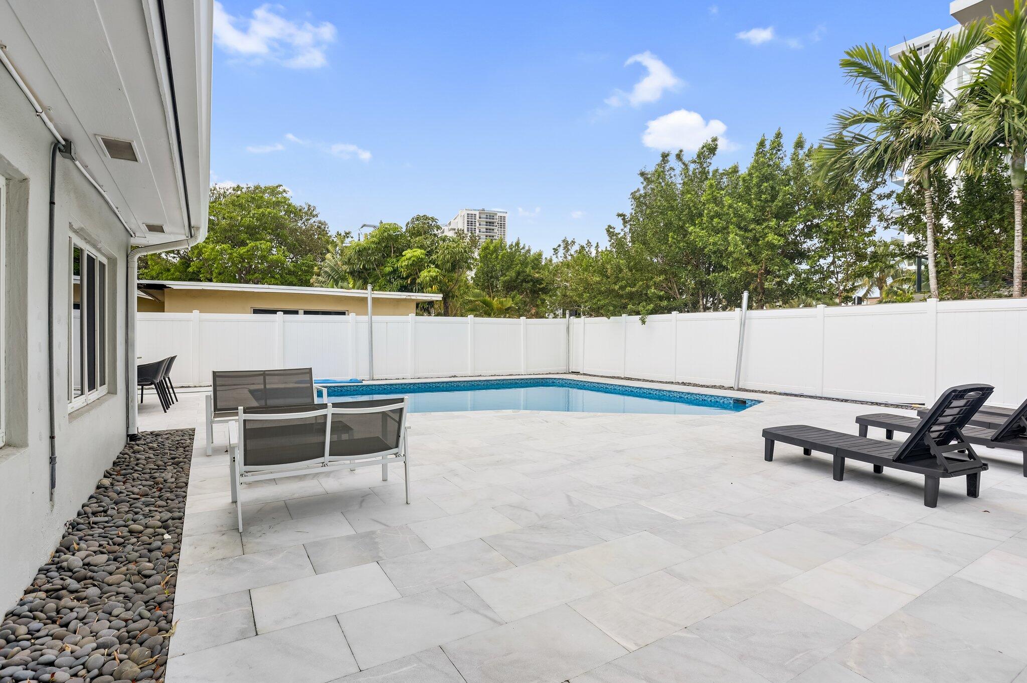 3025 Center Fort Lauderdale, FL 33308
