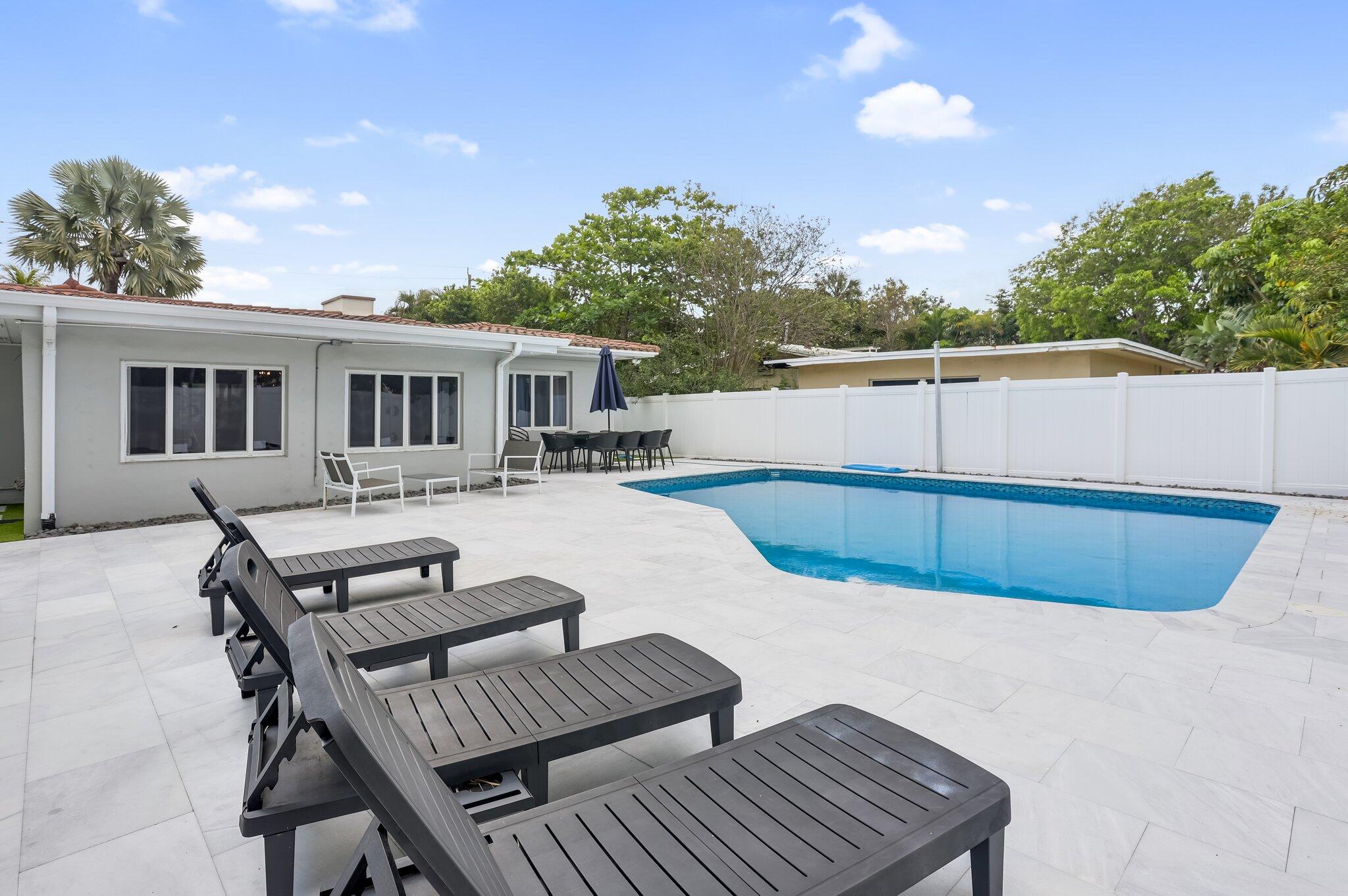 3025 Center Fort Lauderdale, FL 33308