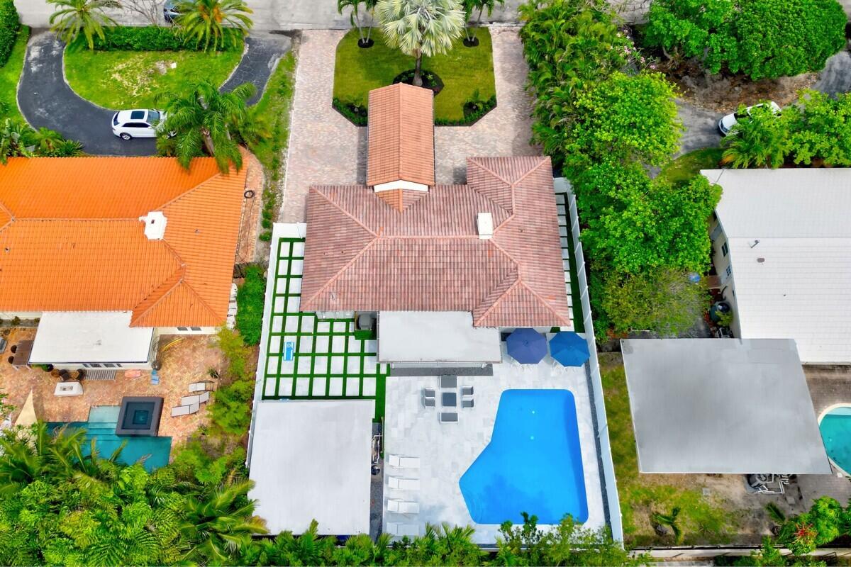 3025 Center Fort Lauderdale, FL 33308