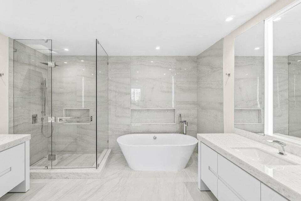 200 SE Mizner #810 Boca Raton, FL 33432