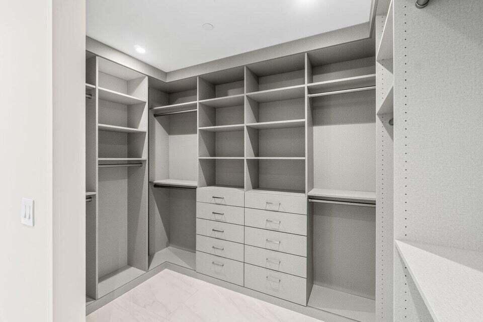 200 SE Mizner #810 Boca Raton, FL 33432