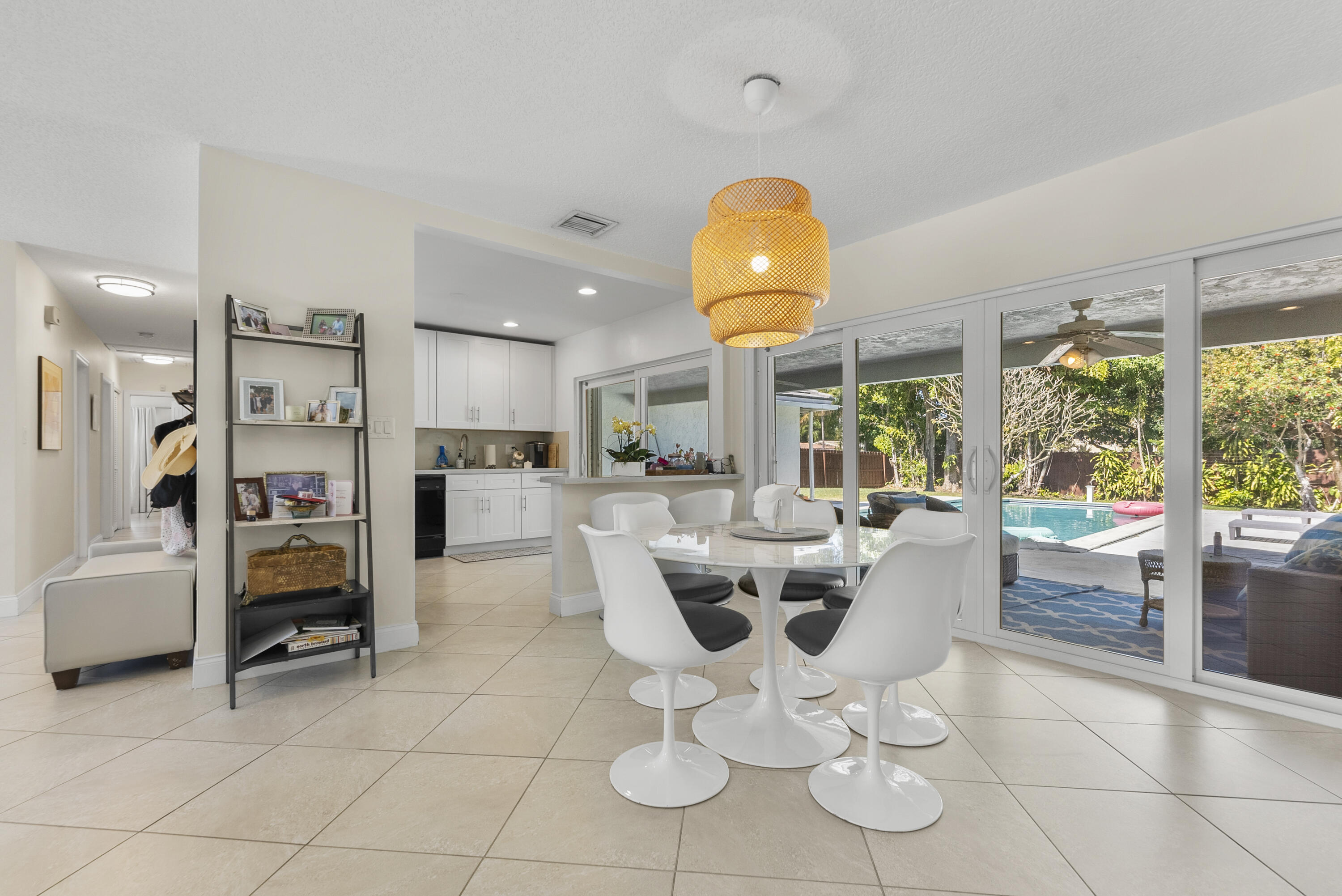 401 NE 10th Ter Boca Raton, FL 33432