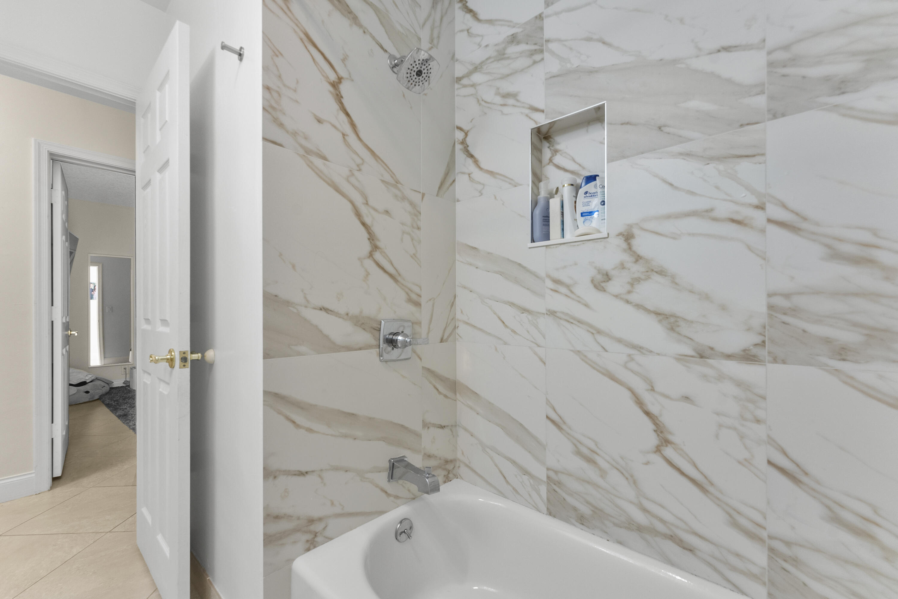 401 NE 10th Ter Boca Raton, FL 33432