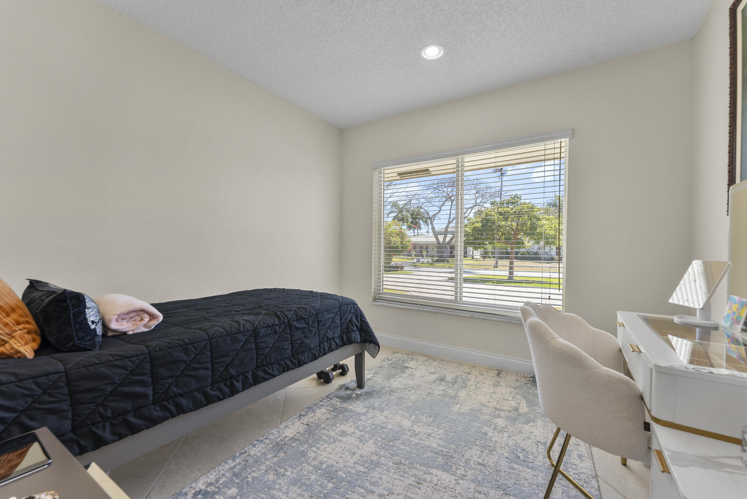 401 NE 10th Ter Boca Raton, FL 33432