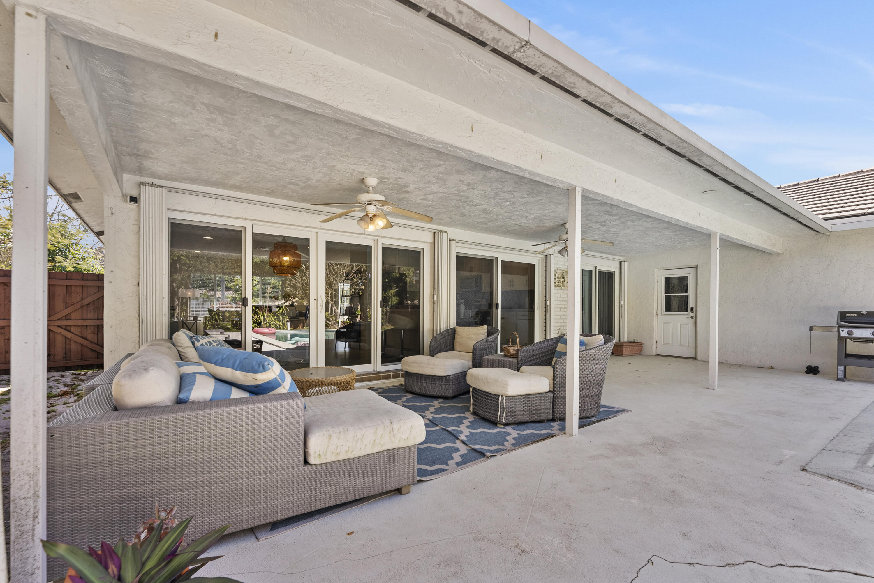 401 NE 10th Ter Boca Raton, FL 33432