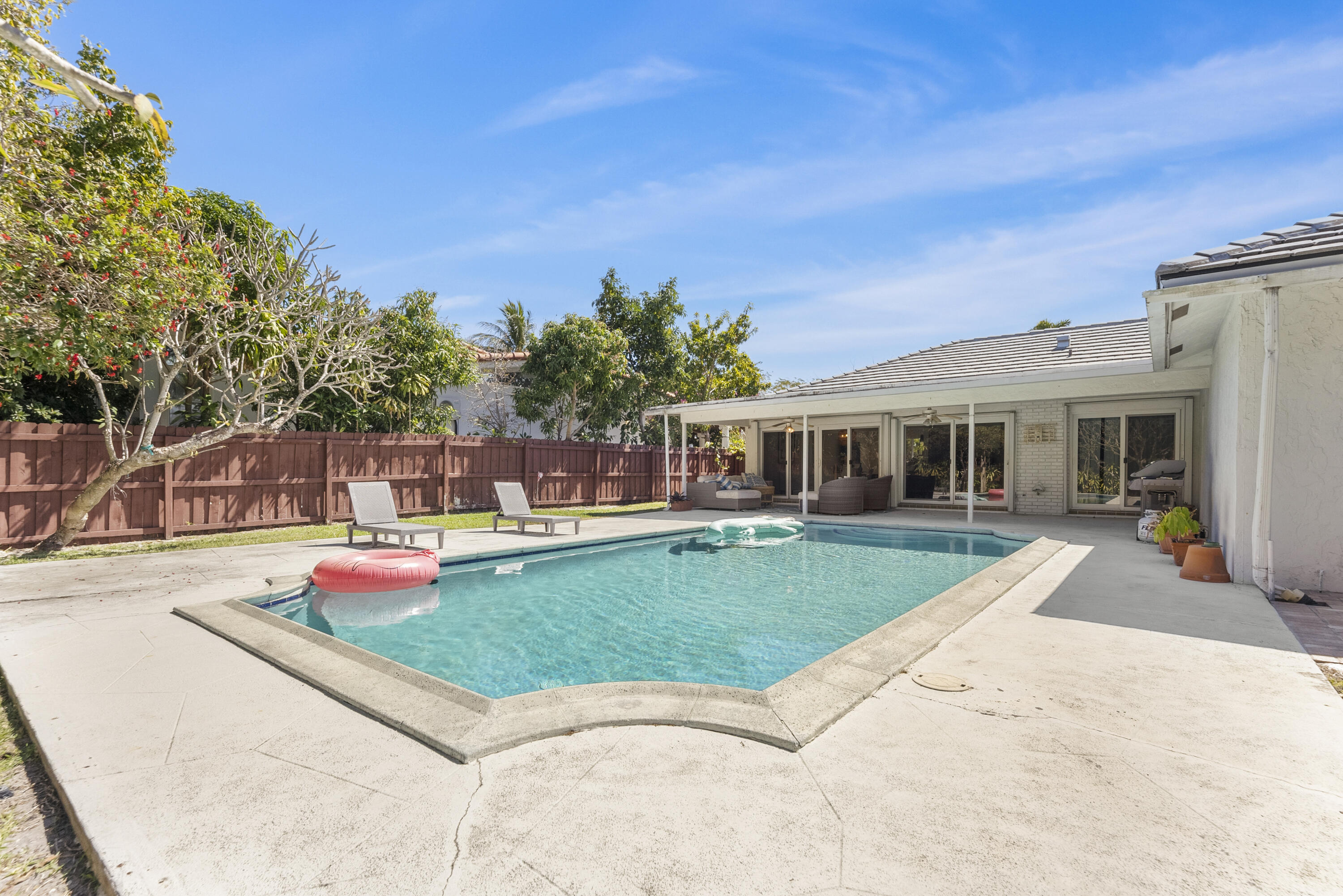 401 NE 10th Ter Boca Raton, FL 33432