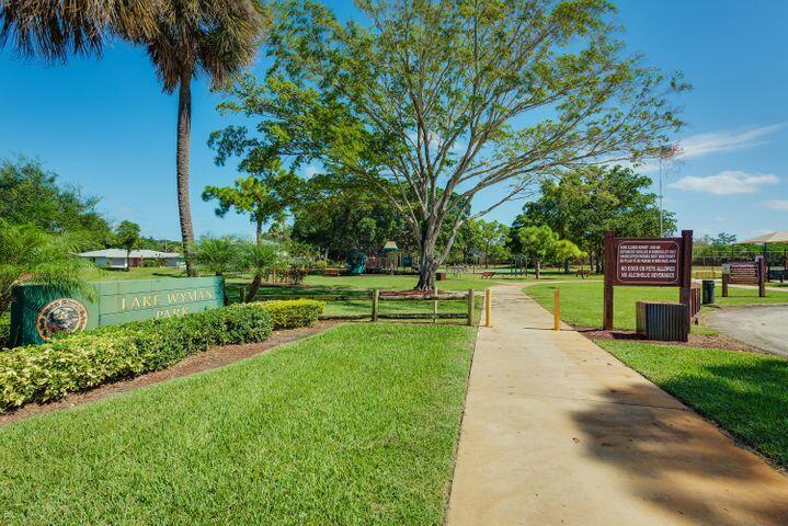 401 NE 10th Ter Boca Raton, FL 33432