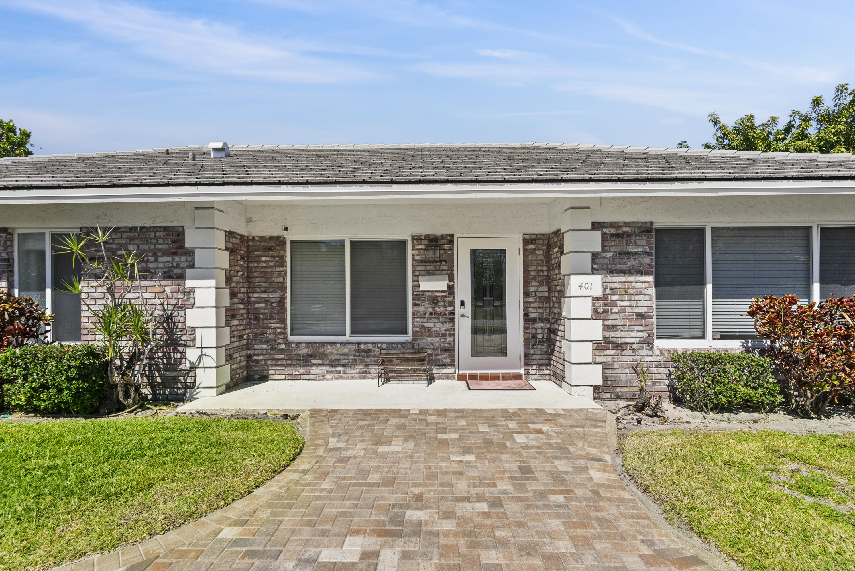 401 NE 10th Ter Boca Raton, FL 33432