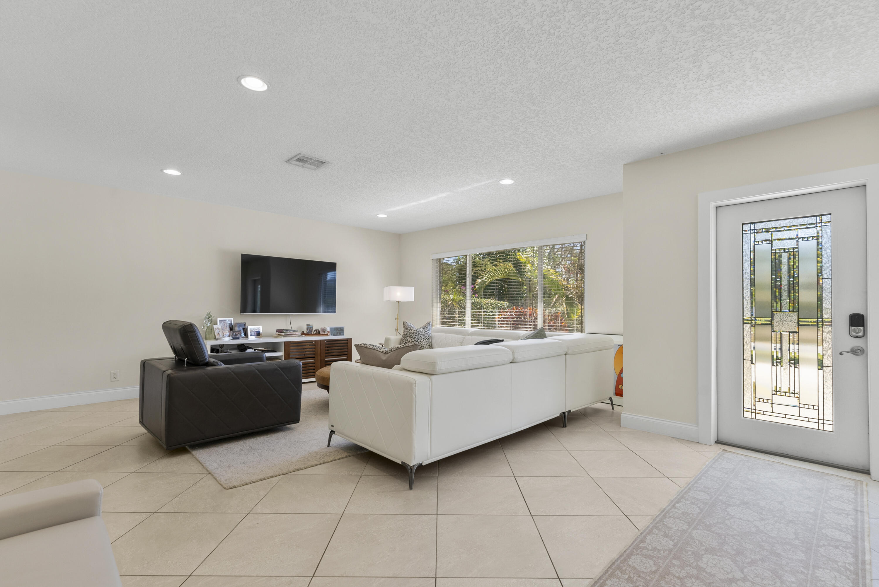 401 NE 10th Ter Boca Raton, FL 33432