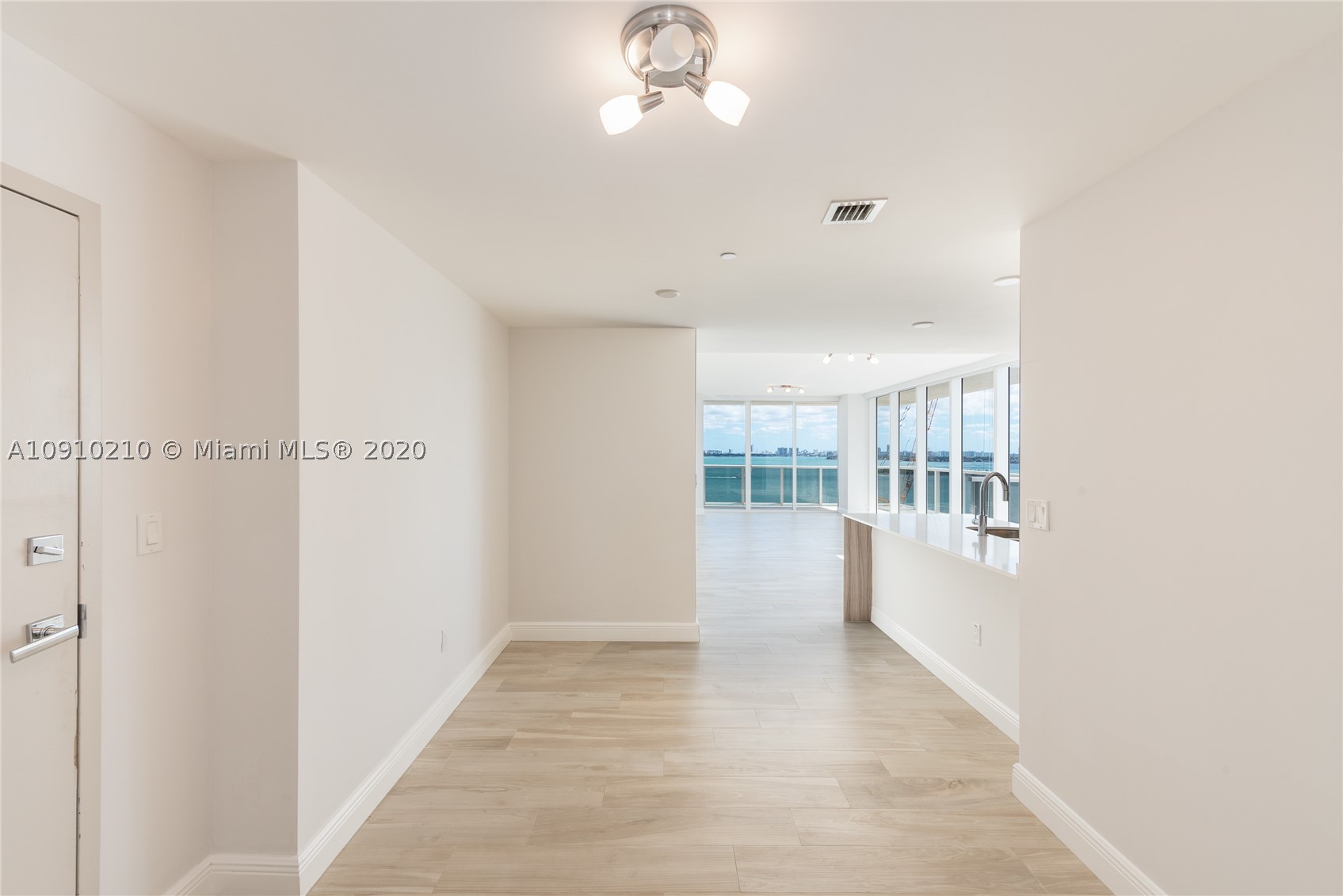 image BAY HOUSE MIAMI CONDO11