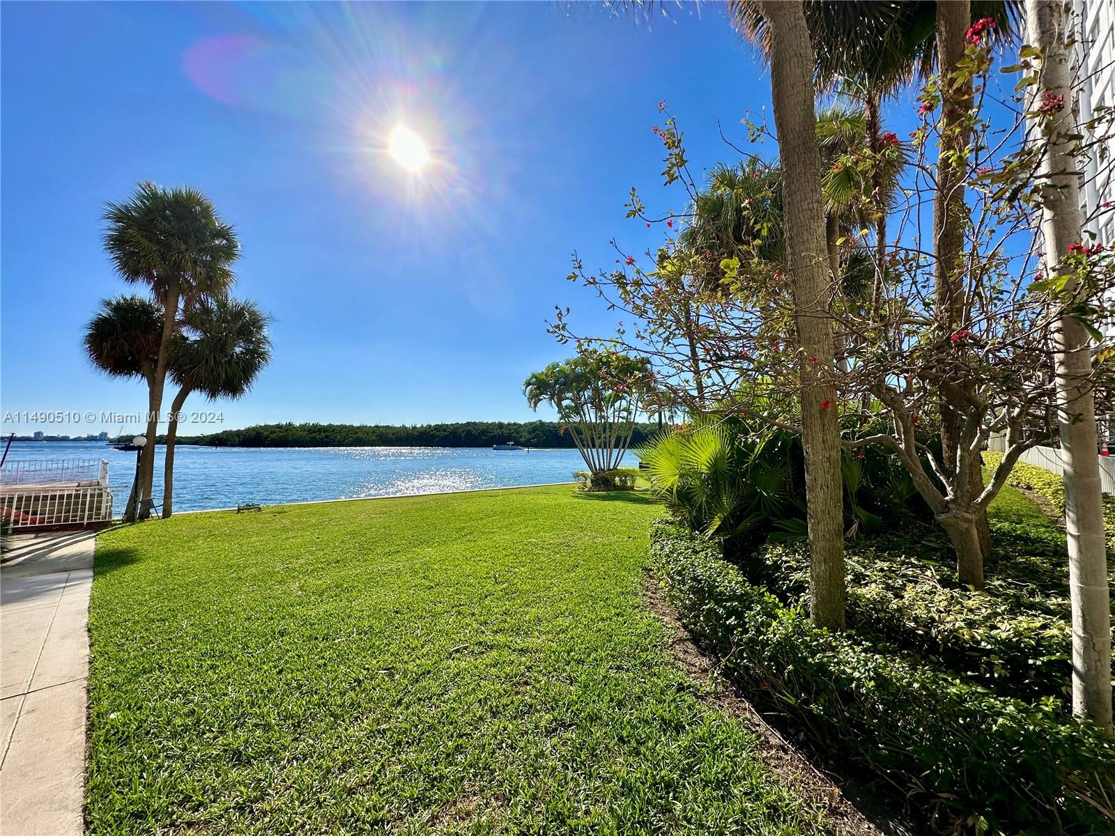 image Arlen House West23