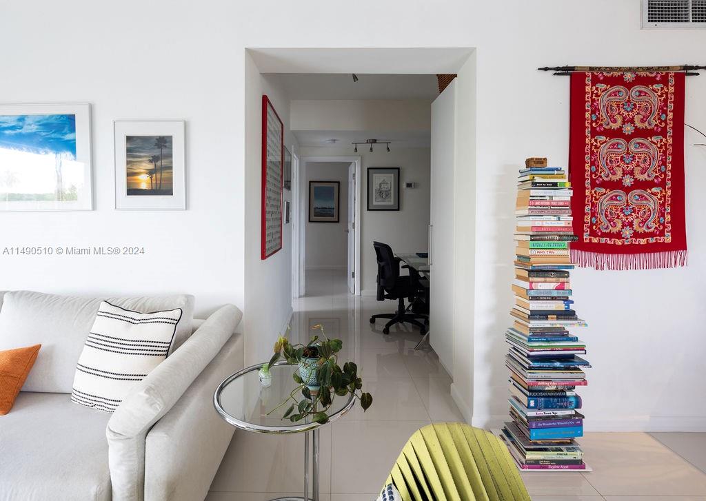 image Arlen House West3