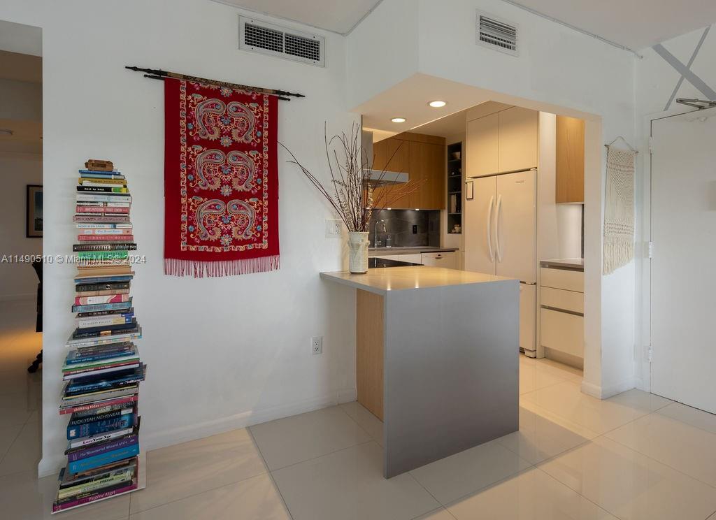 image Arlen House West4