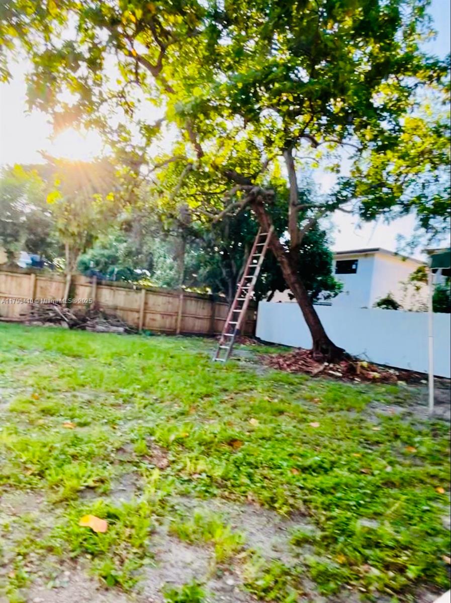 1945 NW 51st St Ter,Miami, FL 33142