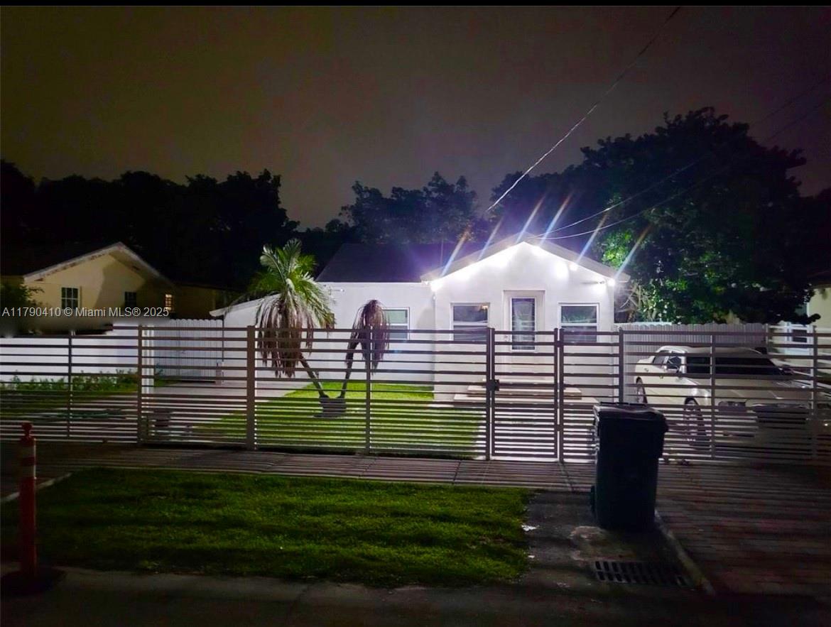 1945 NW 51st St Ter,Miami, FL 33142