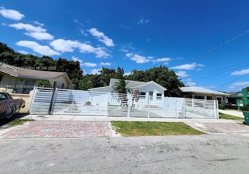 1945 NW 51st St Ter,Miami, FL 33142