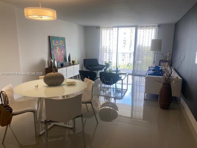 2801 NE 183rd St #1011W,Aventura, FL 33160