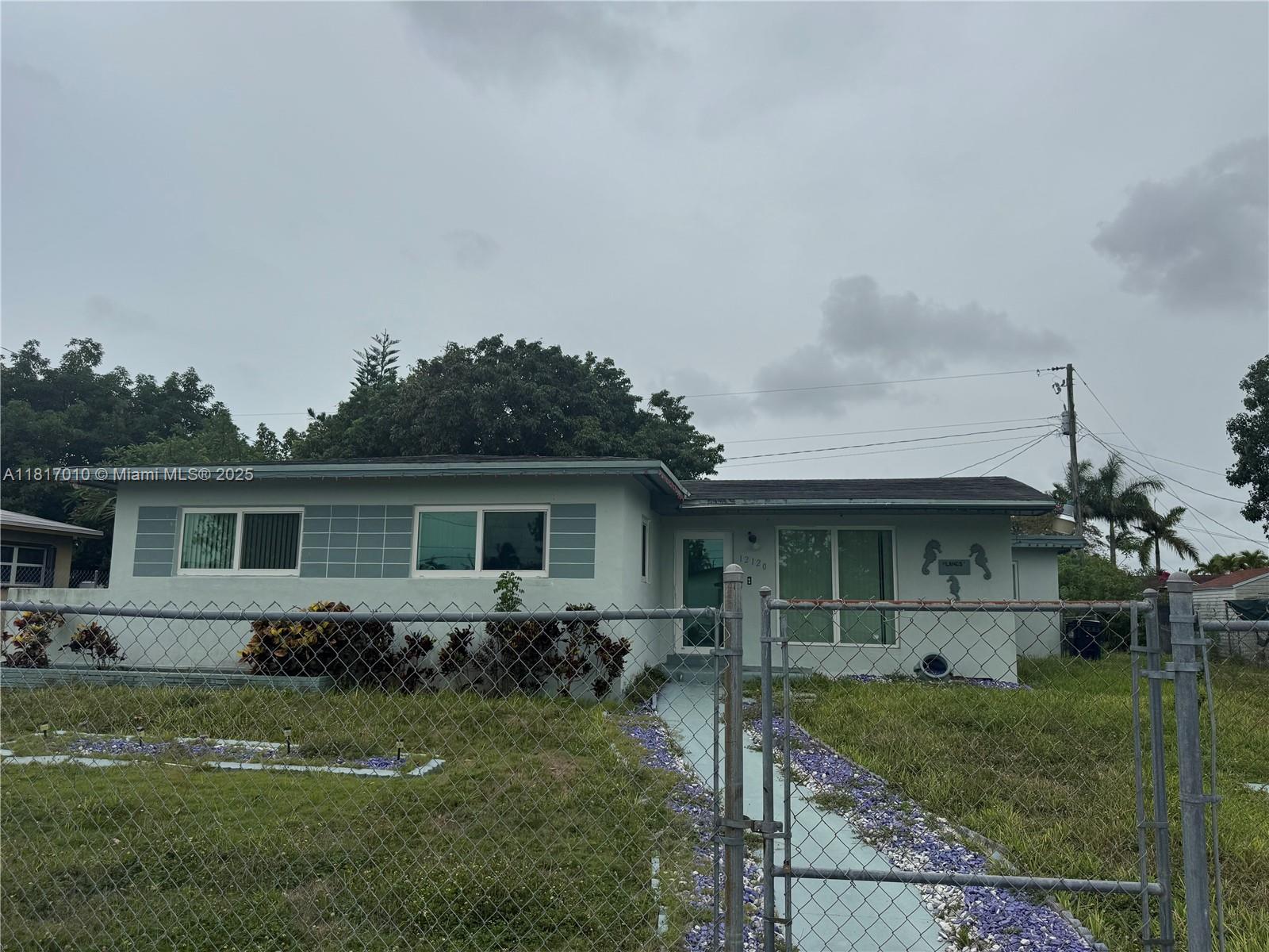 12120 SW 185th Ter