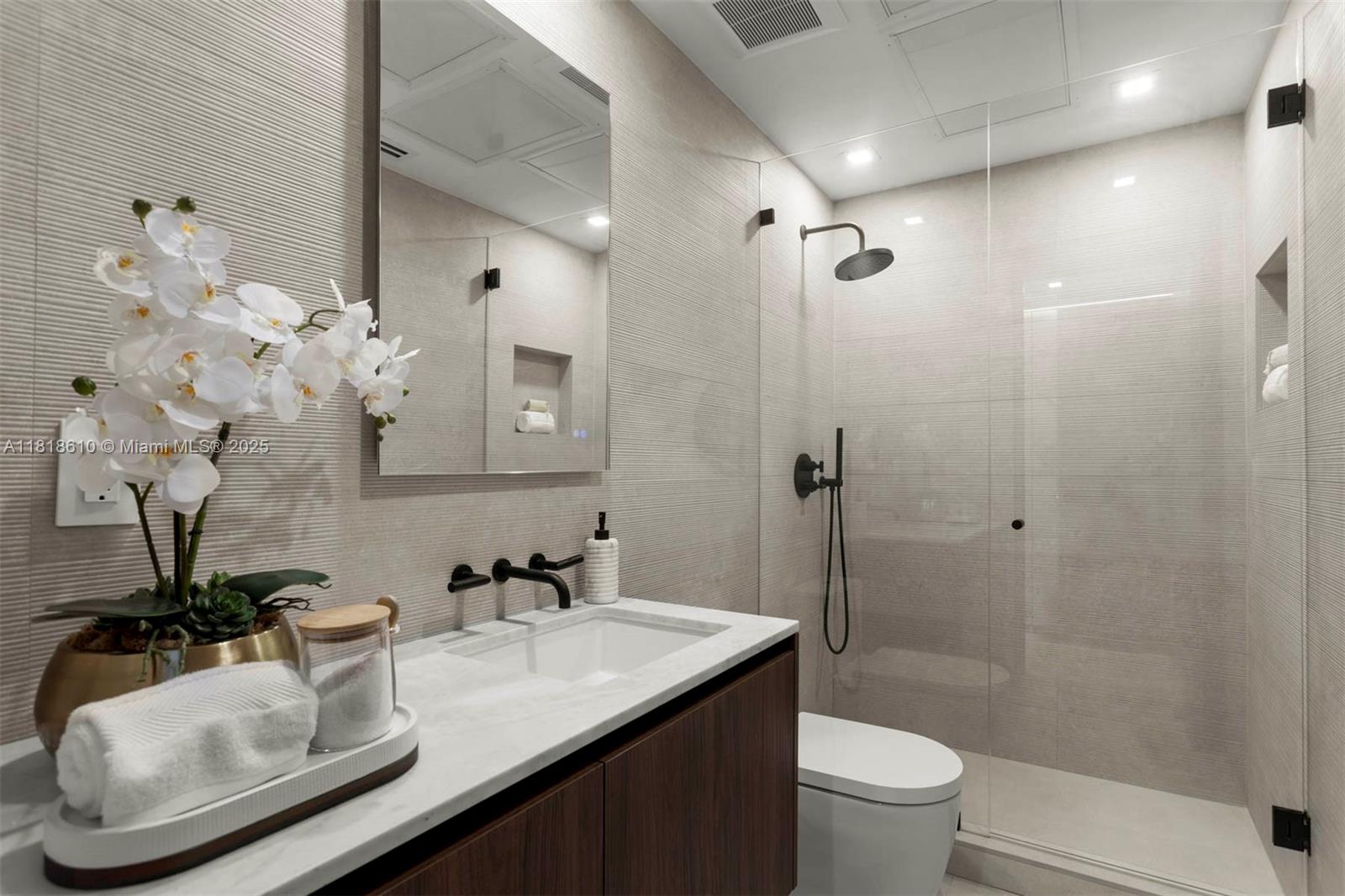 3571 Fair Isle St Miami, FL 33133