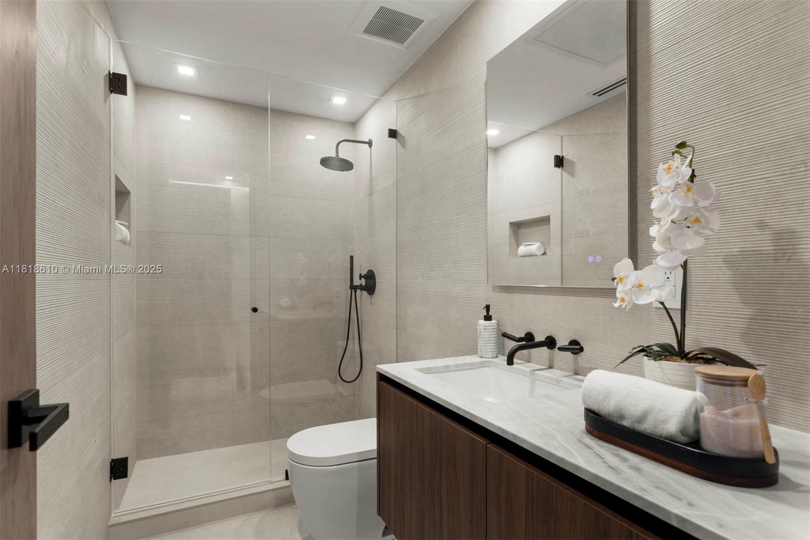 3571 Fair Isle St Miami, FL 33133