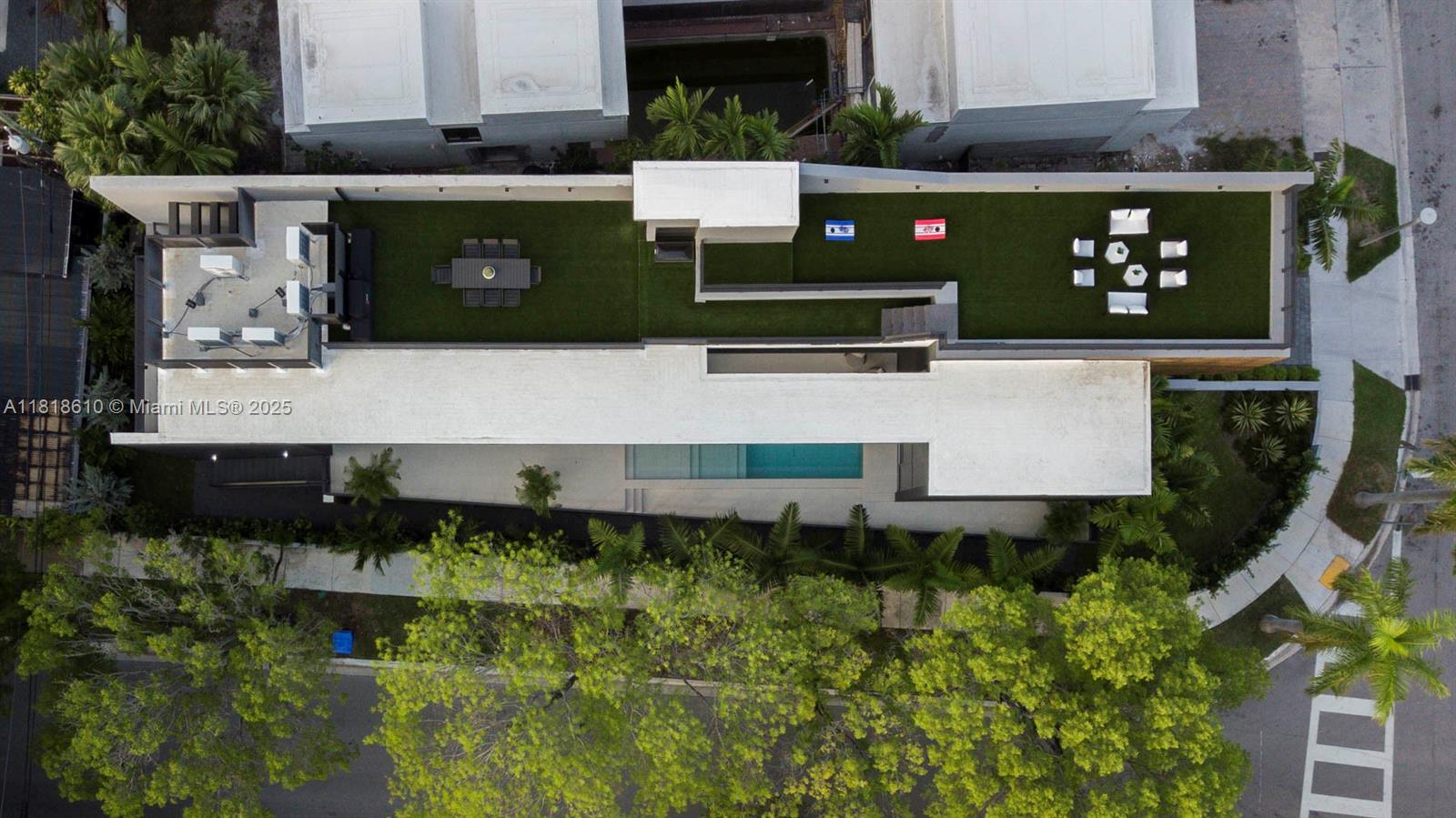 3571 Fair Isle St Miami, FL 33133