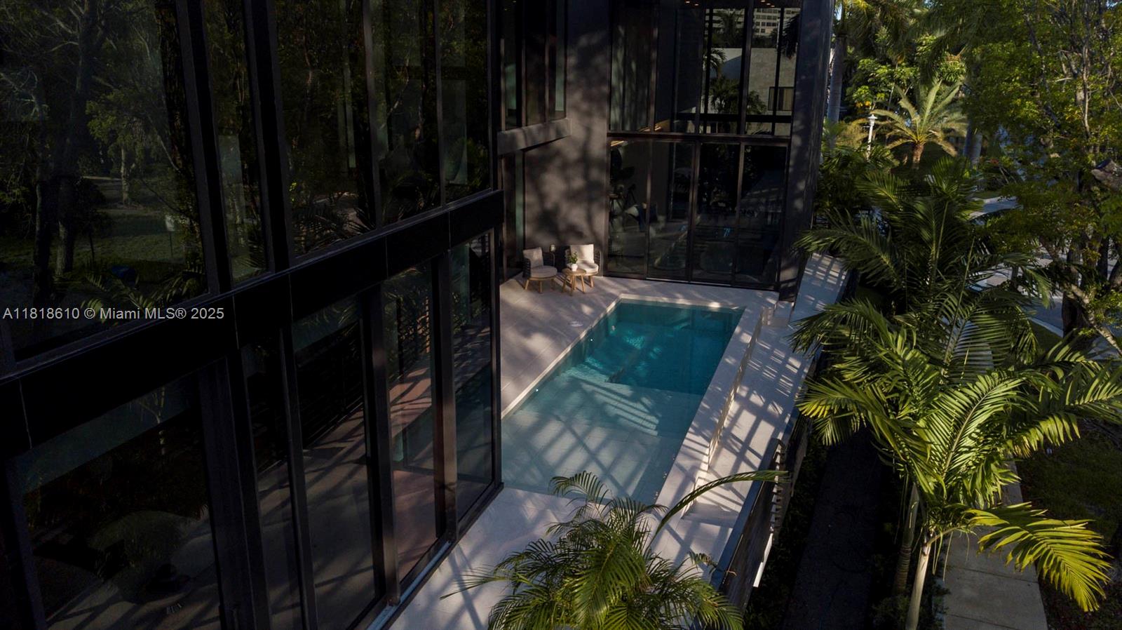 3571 Fair Isle St Miami, FL 33133