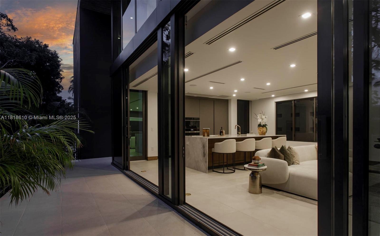 3571 Fair Isle St Miami, FL 33133