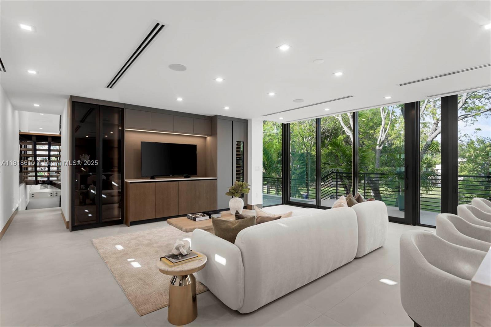 3571 Fair Isle St Miami, FL 33133