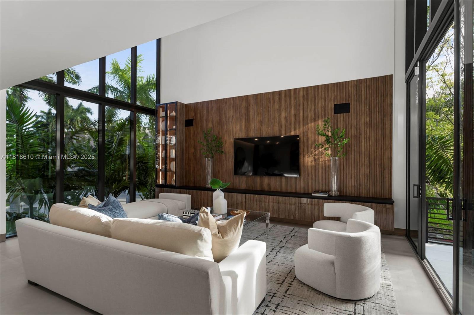 3571 Fair Isle St Miami, FL 33133