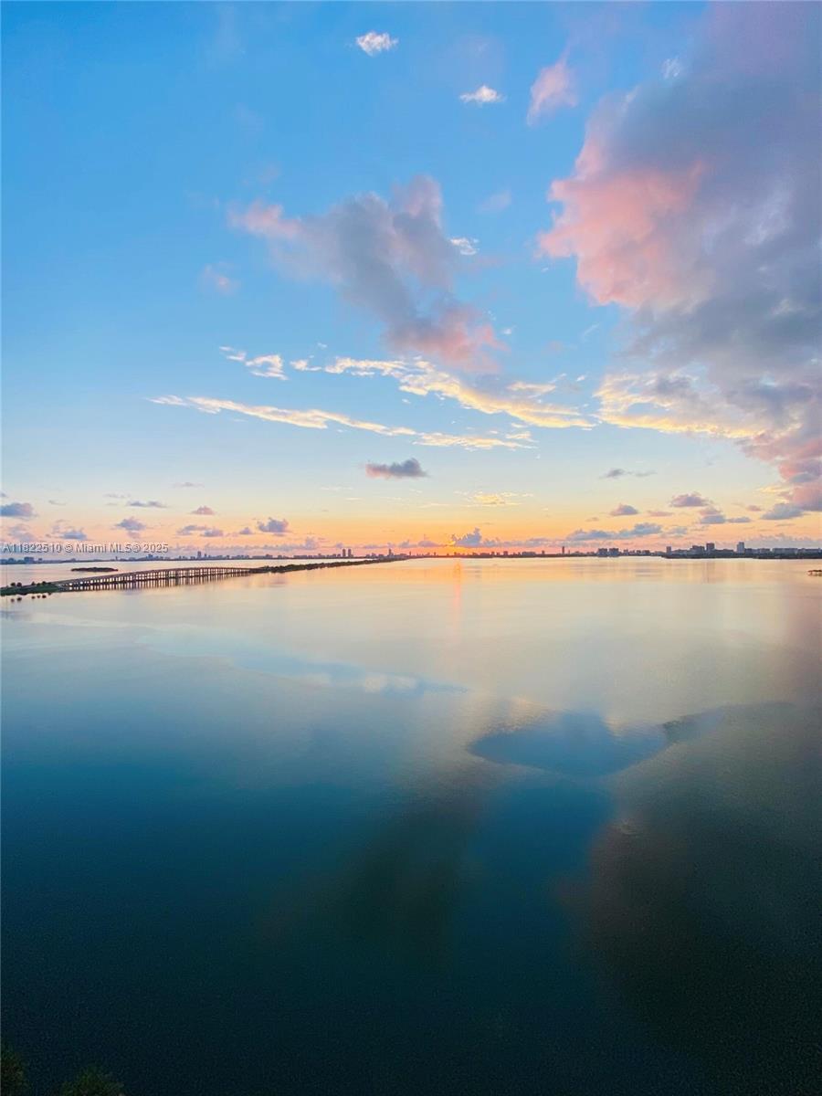 image Biscayne Beach Condominiu1