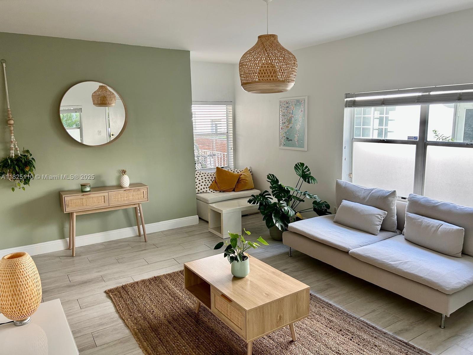 653 Michigan Ave #1