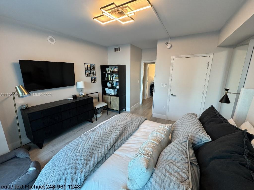 image 500 BRICKELL EAST CONDO U11