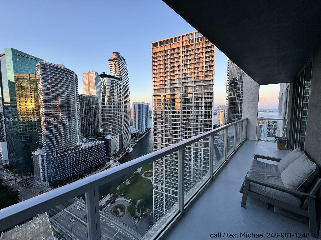 image 500 BRICKELL EAST CONDO U16