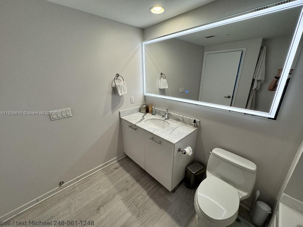 image 500 BRICKELL EAST CONDO U7