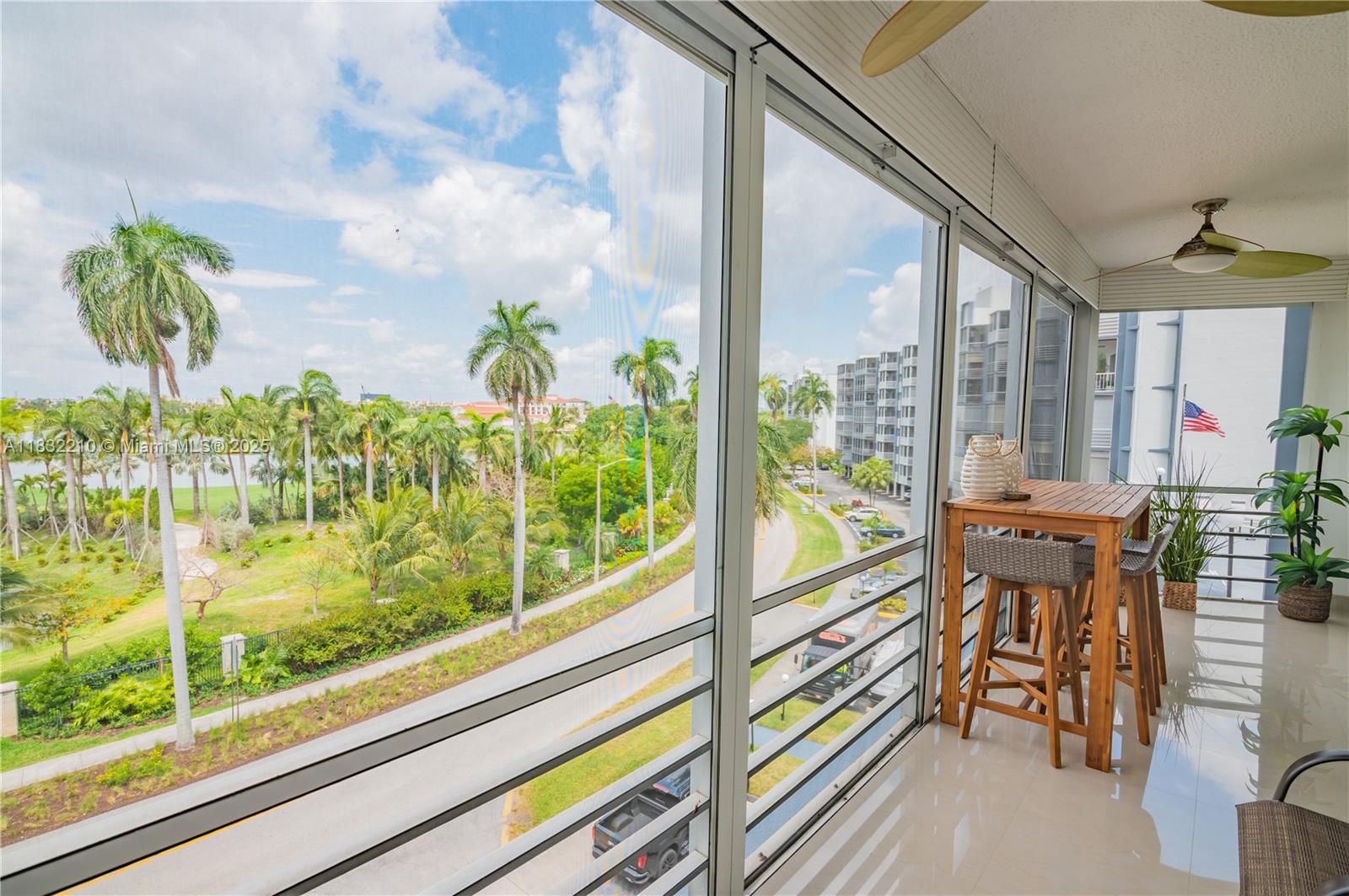 Undisclosed Address,Hallandale Beach, FL 33009