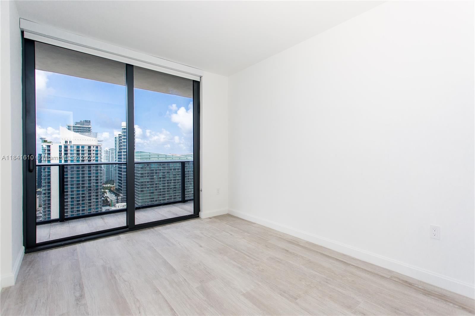 image Brickell Heights East10