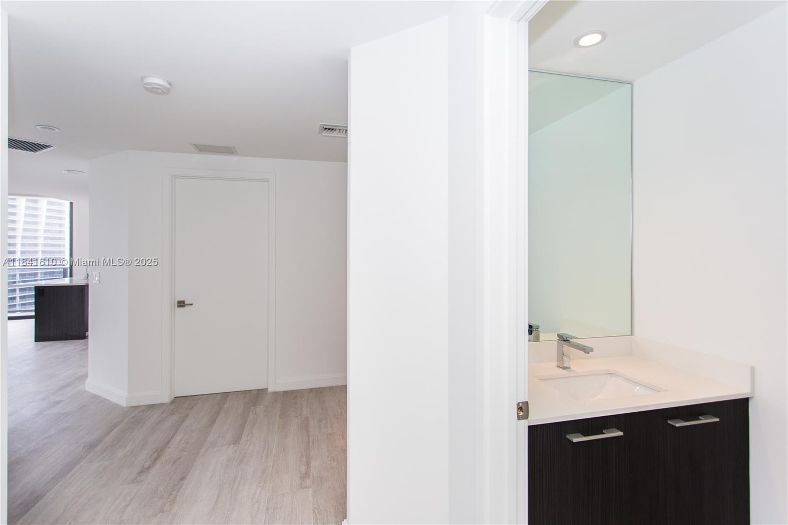 image Brickell Heights East13