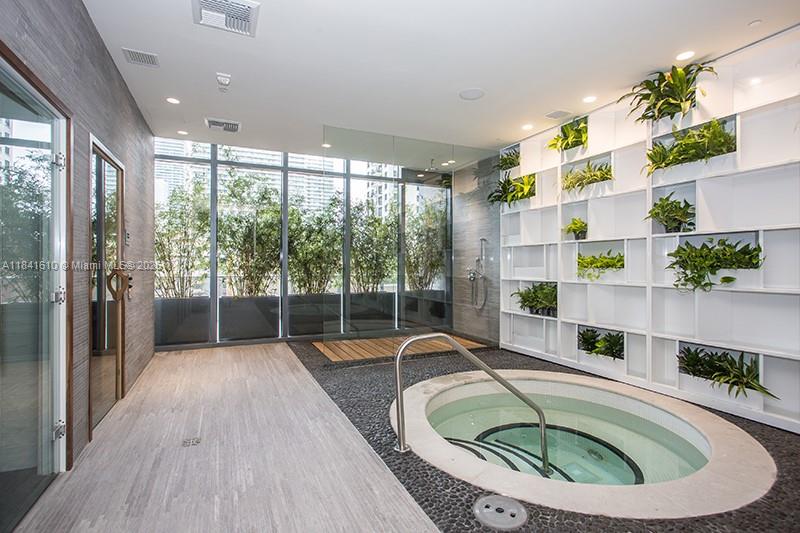 image Brickell Heights East19