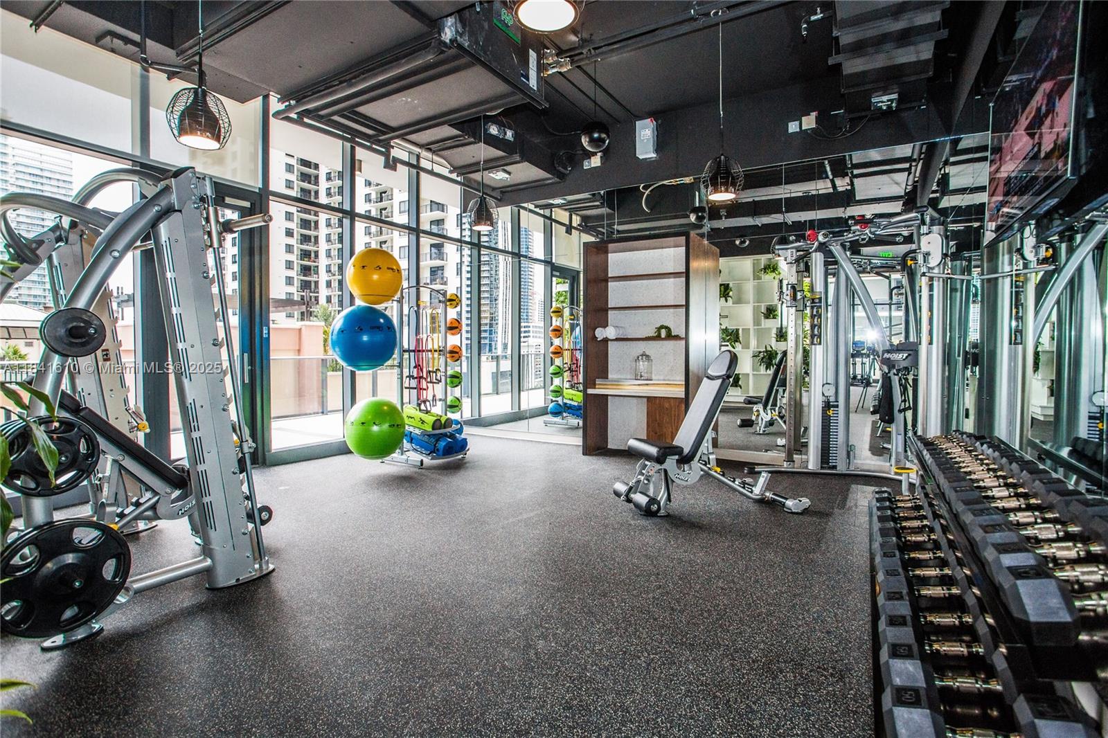 image Brickell Heights East25