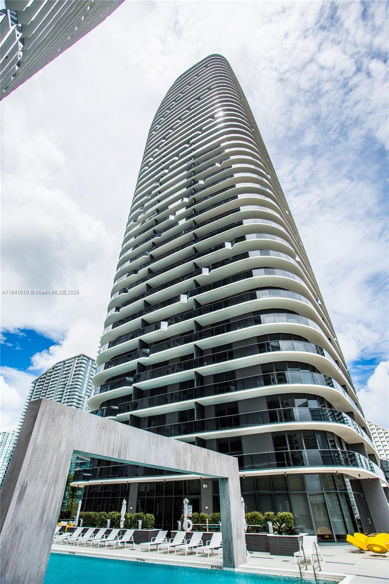 image Brickell Heights East53