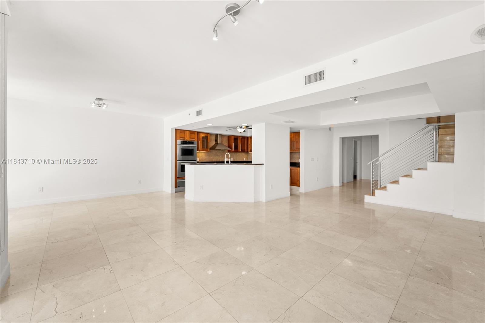 image The Peninsula Ii Condo9