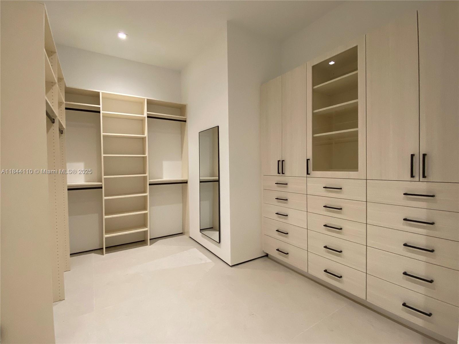 13085 Coronado Ter North Miami, FL 33181